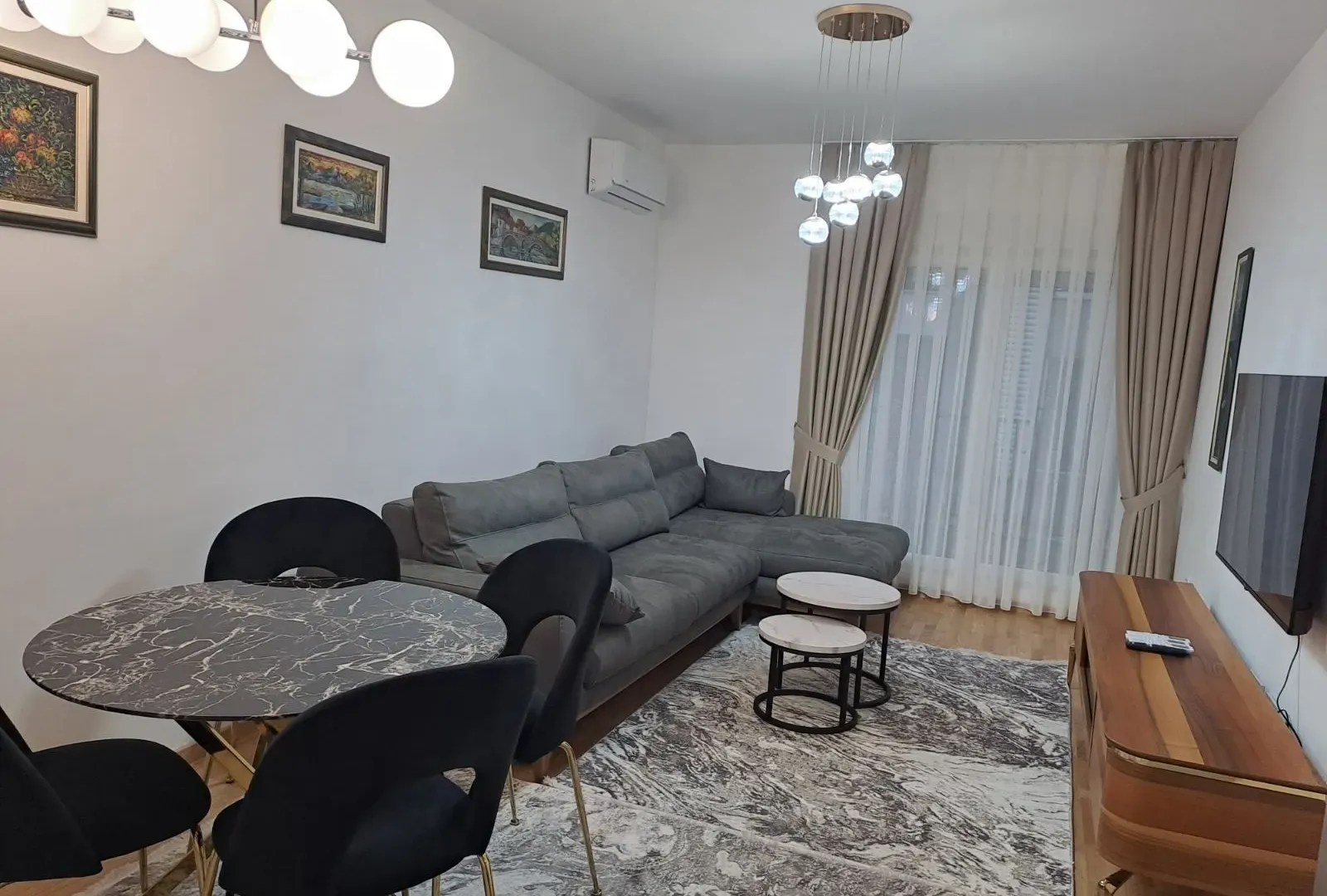 Izdavanje, dvosoban stan, 60m², Stara Varoš, Podgorica