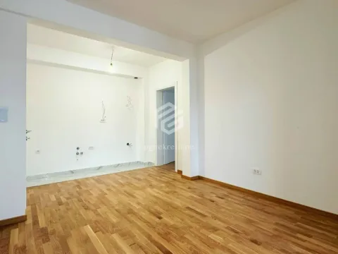 Izdavanje, dvosoban stan, 63m², Zagorič, Podgorica - image 5