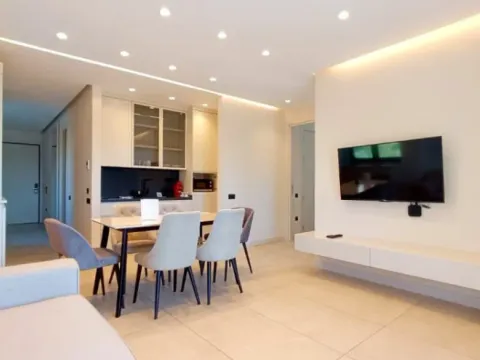 Izdavanje, dvosoban stan, 77m², Bečići, Budva - image 8