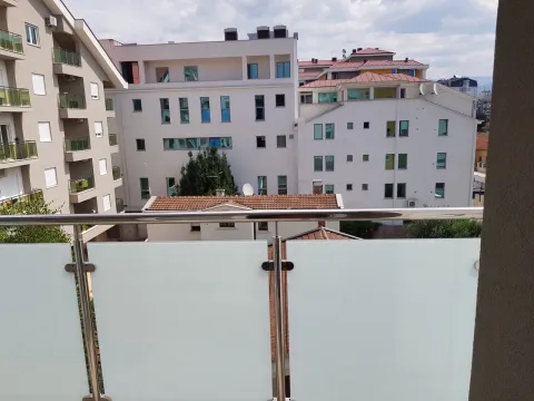 Izdavanje, dvosoban stan, 65m², Ljubović, Podgorica - image 10