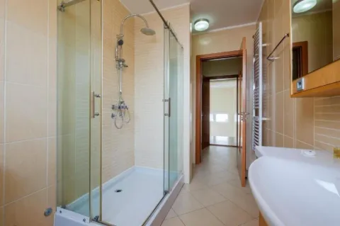 Sale, one bedroom apartment, 33m², Autokomanda, Voždovac Sve Podlokacije - image 7