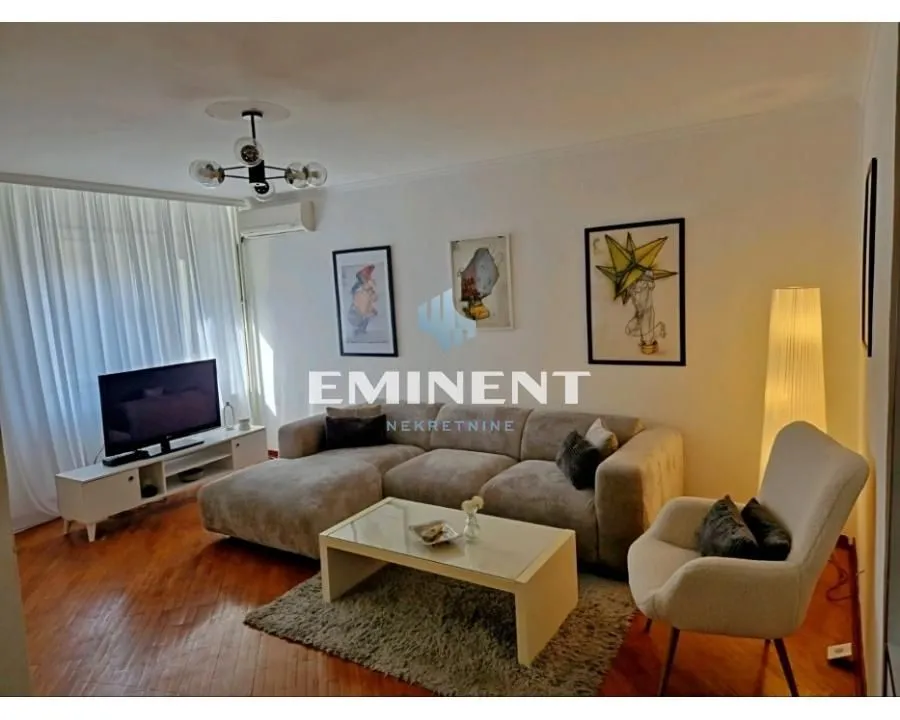 Rent, four bedroom apartment, 104m², Vračar Hram, Vračar Sve Podlokacije