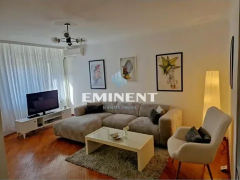 Rent, four bedroom apartment, 104m², Vračar Hram, Vračar Sve Podlokacije - image 2