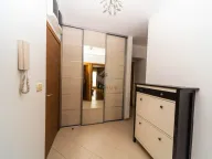 Izdavanje, dvosoban stan, 75m², Pobrežje, Podgorica - image 11