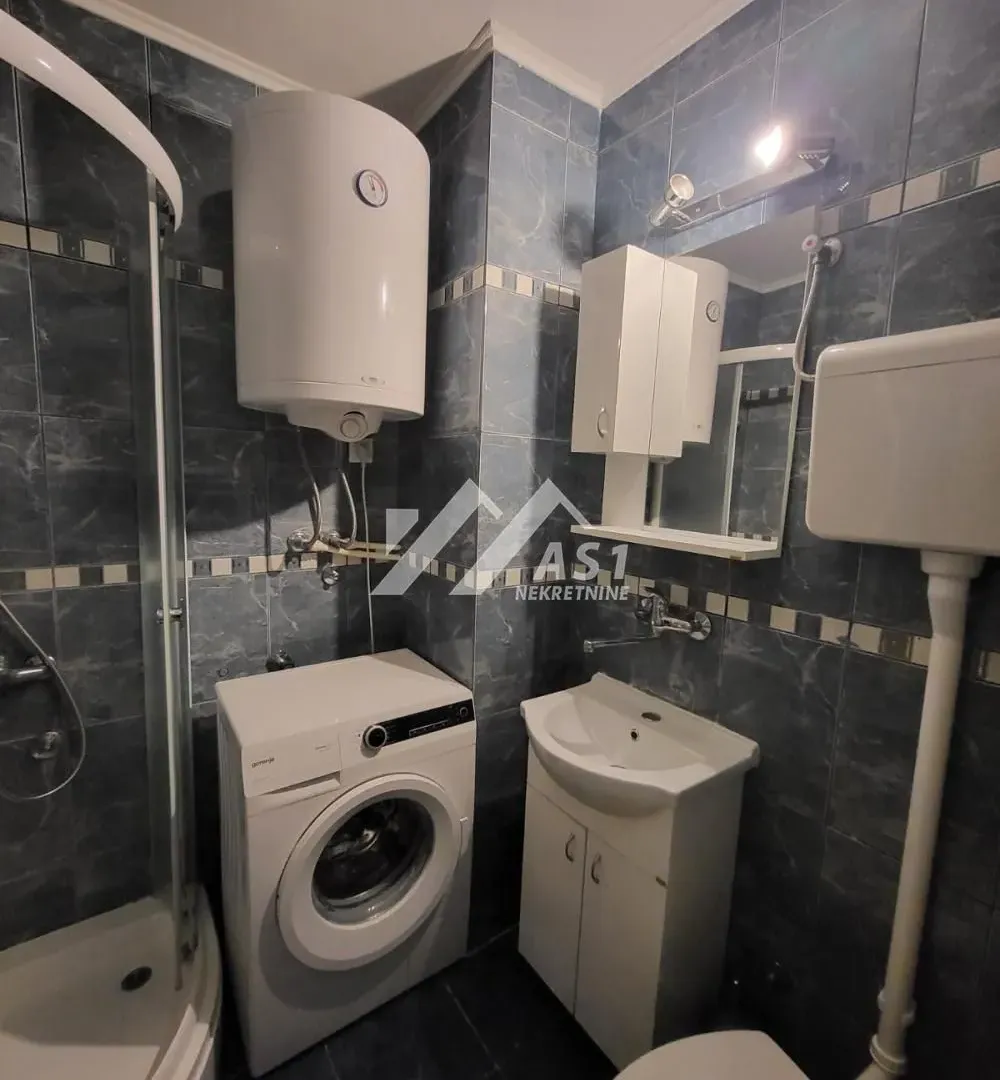 Izdavanje, stan, 31m², Bulevar Oslobodjenja, Novi Sad Sve Podlokacije