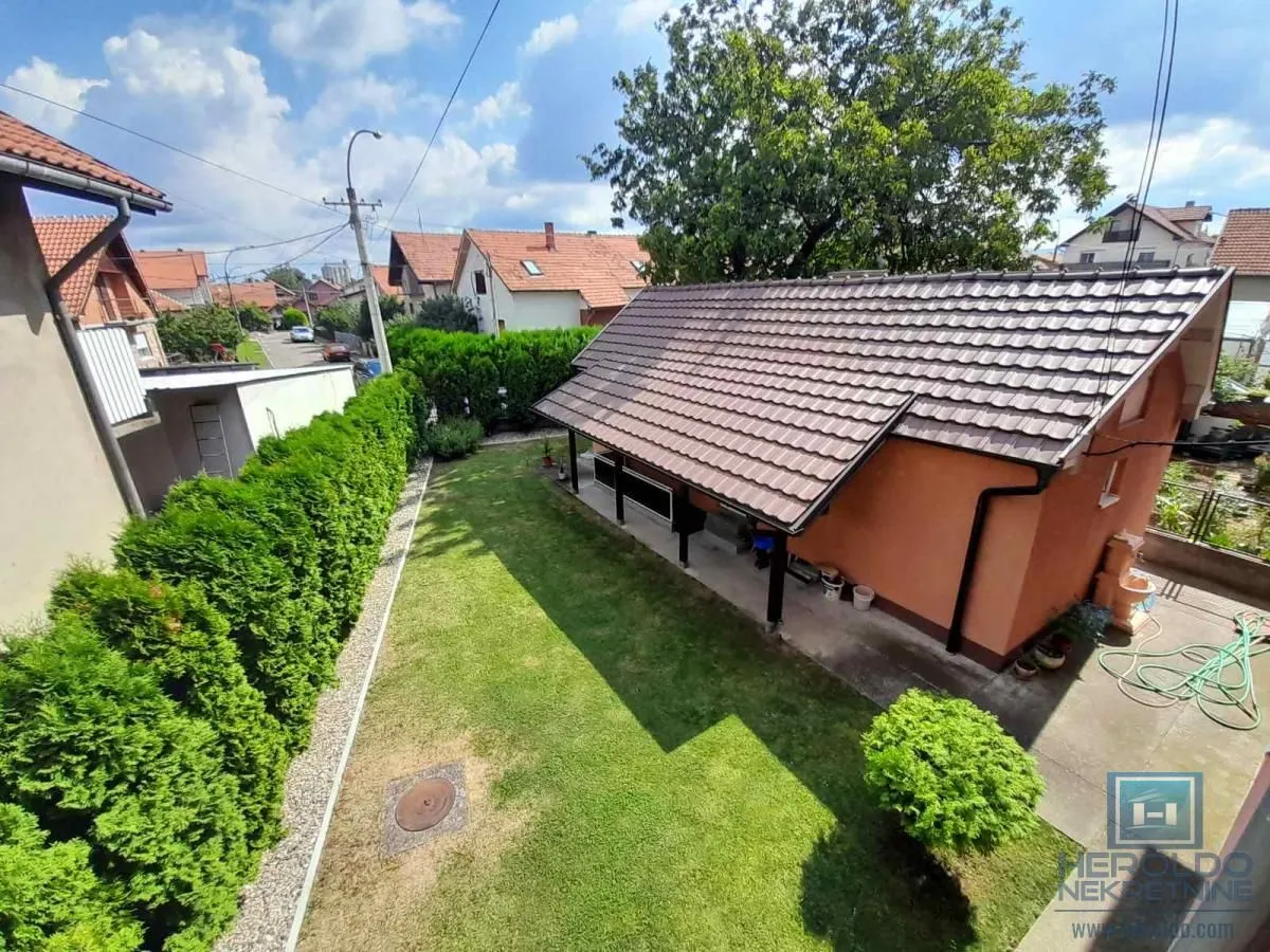 Sale, house, 180m², Centar, Ćuprija