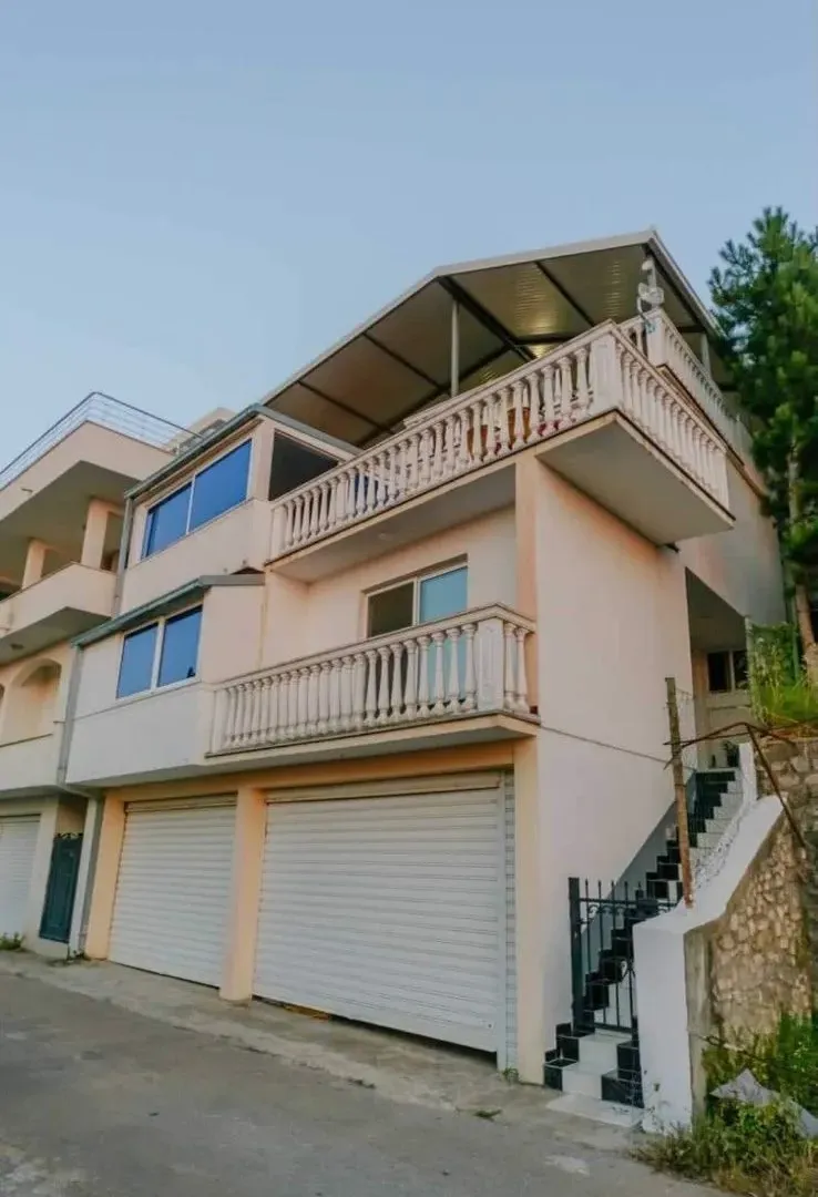 Prodaja, kuća, 320m², Bar, Crna Gora