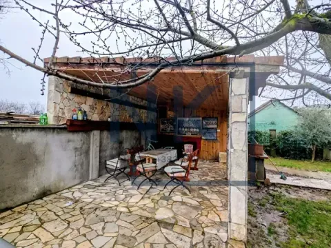 Rent, house, 170m², Tološi, Podgorica - image 13