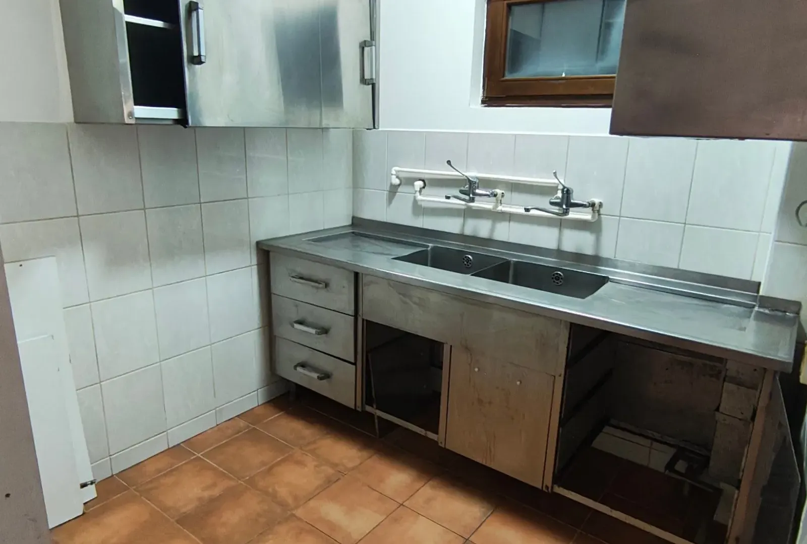 Rent, office space, 210m², Tršić, Loznica