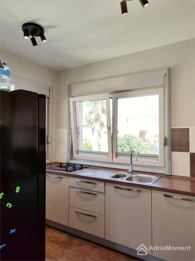 Prodaja, trosoban stan, 114m², Dobrota, Kotor