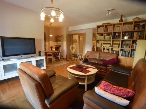 Prodaja, trosoban stan, 100m², Preko Morače, Podgorica - image 2