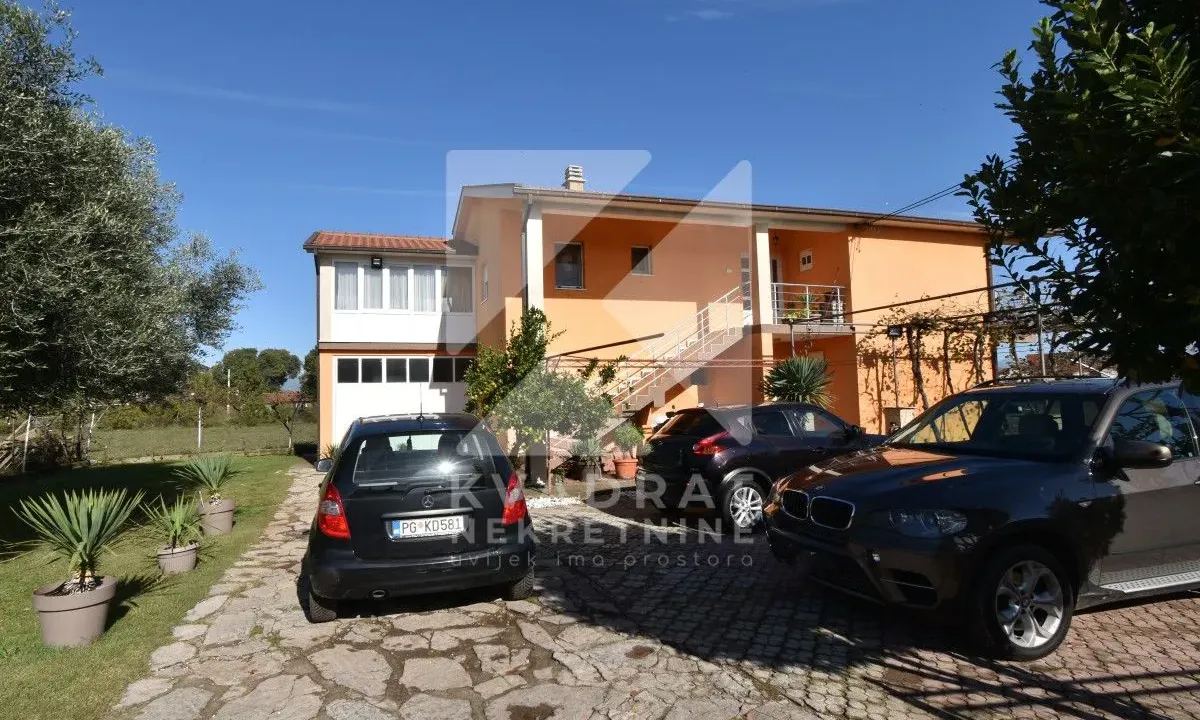 Prodaja, kuća, 300m², Donja Gorica, Podgorica