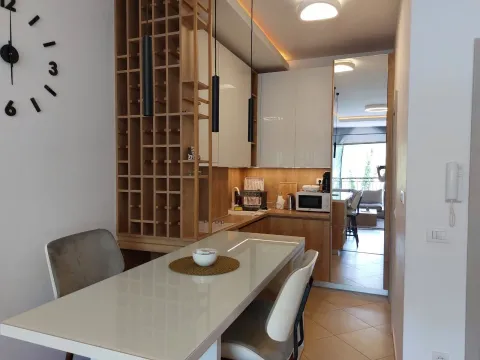 Rent, one bedroom apartment, 57m², Dobrota, Kotor - image 6