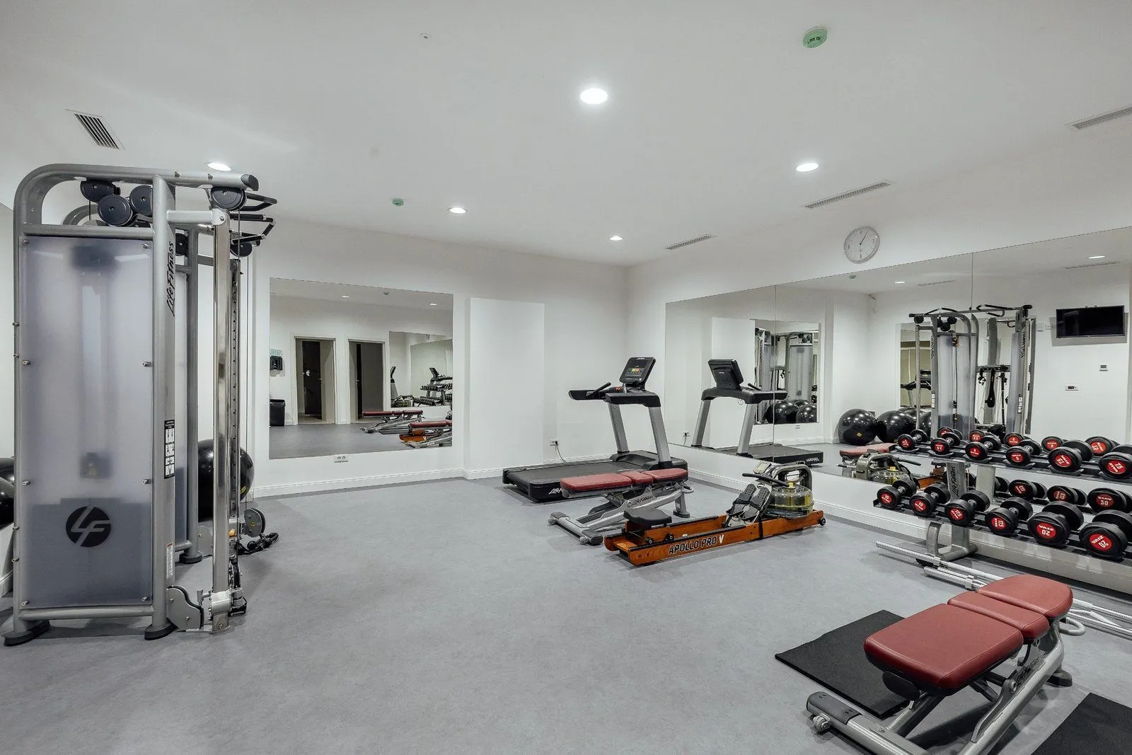 Prodaja, dvosoban stan, 103m², Centar, Tivat