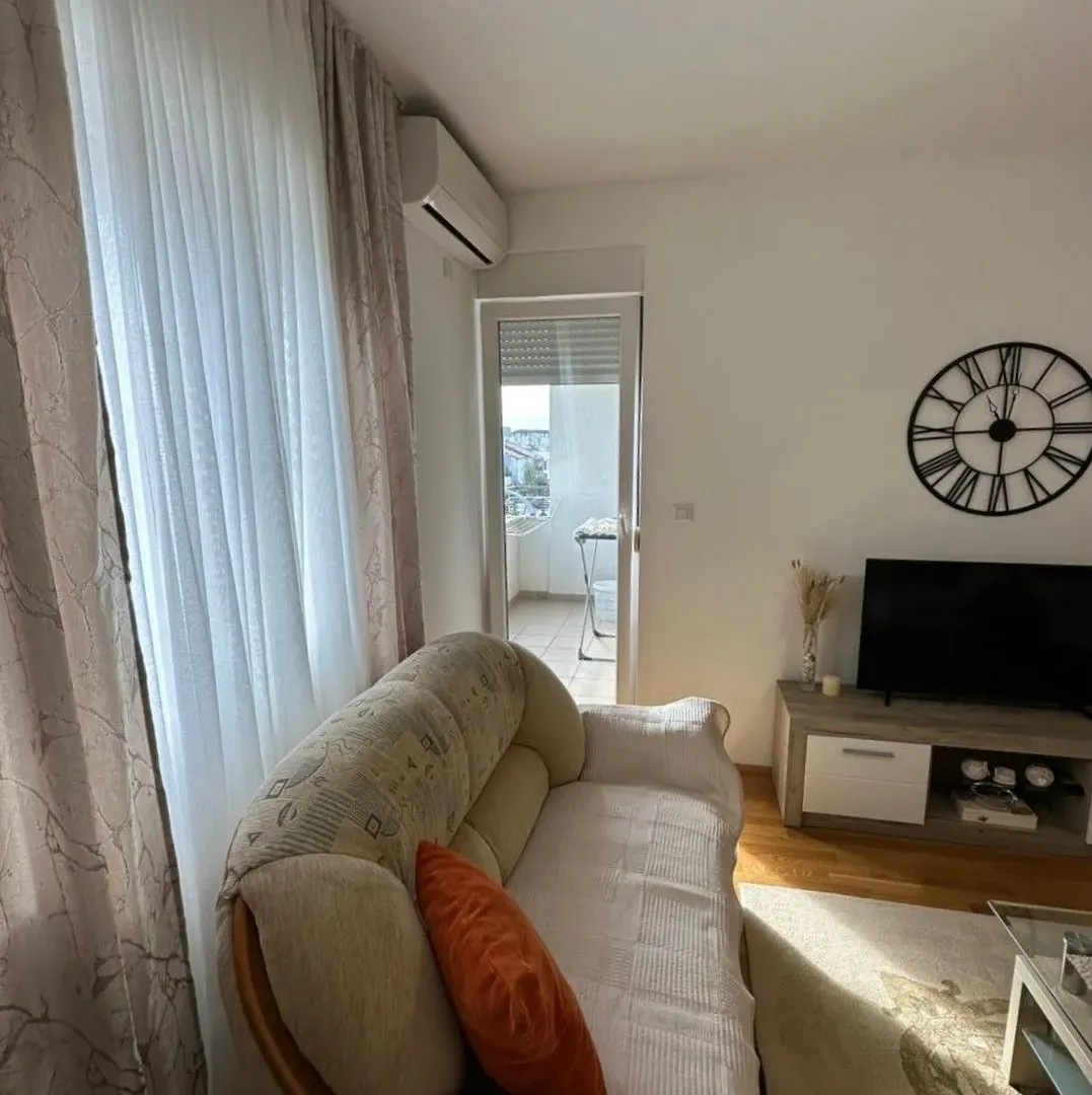 Rent, two bedroom apartment, 66m², Stari Aerodrom, Podgorica