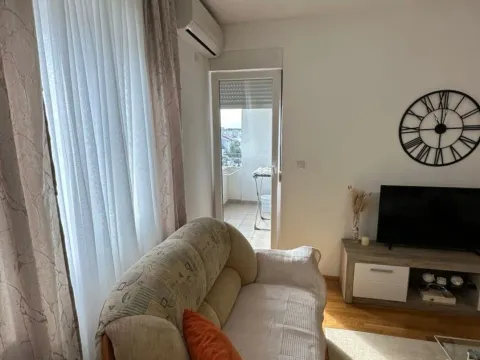 Rent, two bedroom apartment, 66m², Stari Aerodrom, Podgorica - image 4