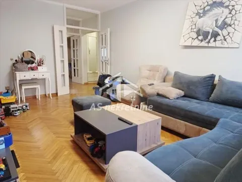 Izdavanje, trosoban stan, 90m², Novi Beograd Sve Podlokacije, Beograd - image 2