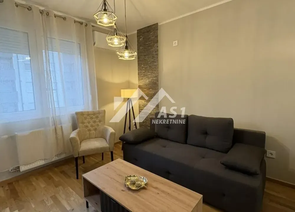 Izdavanje, jednosoban stan, 39m², Avijatičarsko naselje, Novi Sad Sve Podlokacije