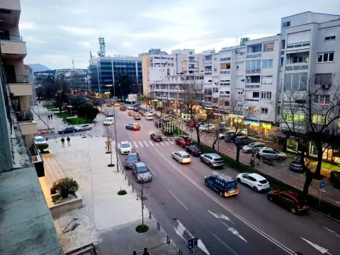 Rent, one bedroom apartment, 50m², Stara Varoš, Podgorica - image 7