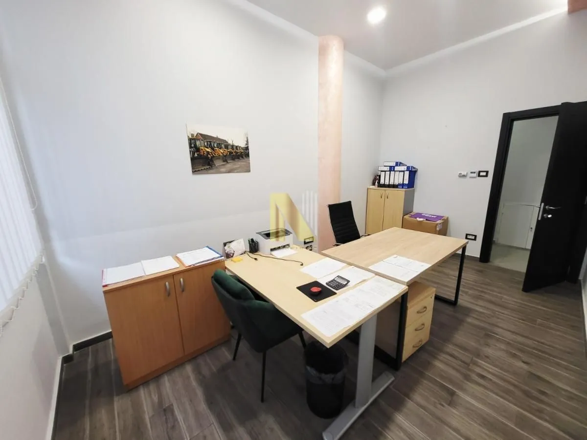 Sale, office space, 207m², Sajmište, Novi Sad