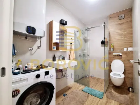 Izdavanje, trosoban stan, 82m², Čubura, Beograd - image 3