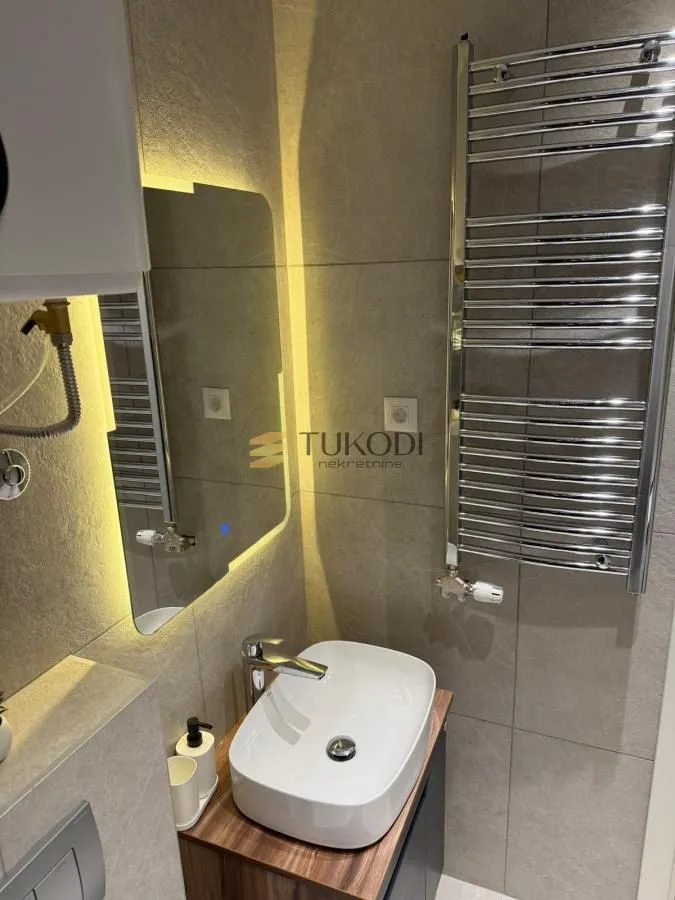 Rent, two bedroom apartment, 55m², Kalenić Pijaca, Vračar Sve Podlokacije