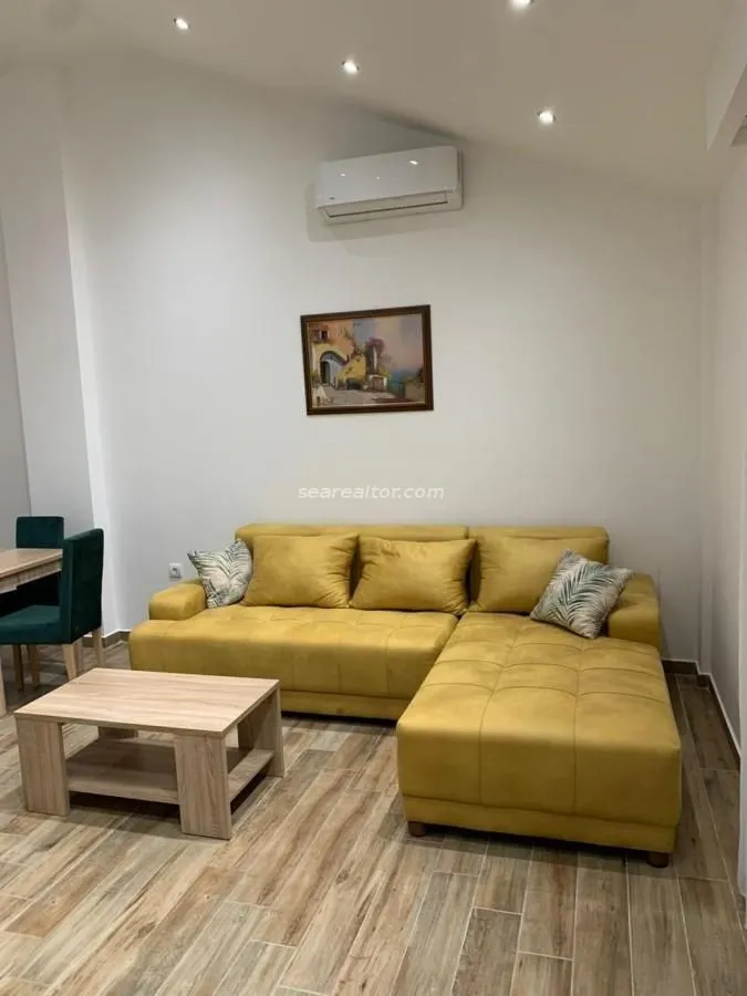 Rent, one bedroom apartment, 65m², Tivat, Crna Gora