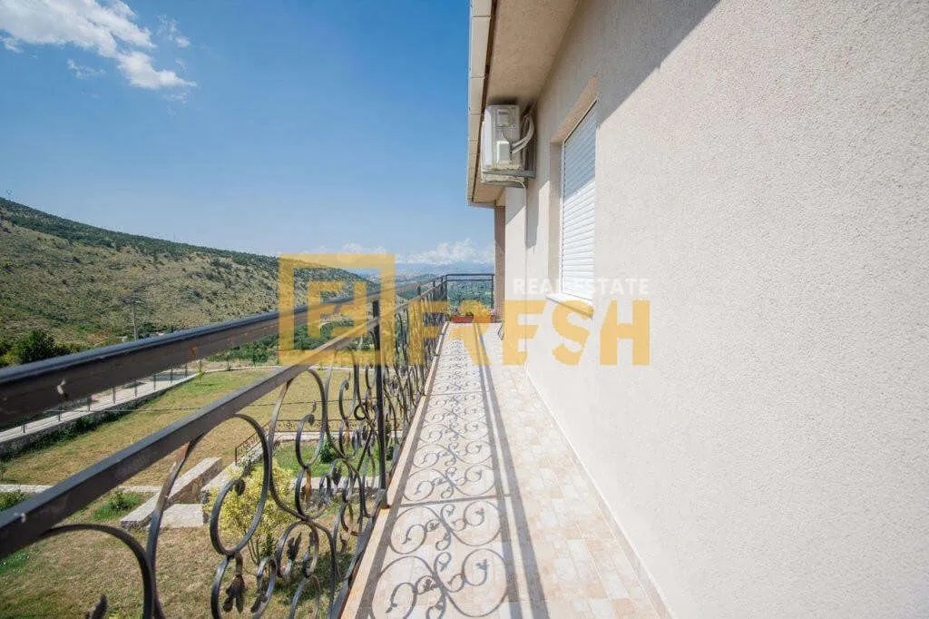 Prodaja, kuća, 220m², Ostalo, Podgorica