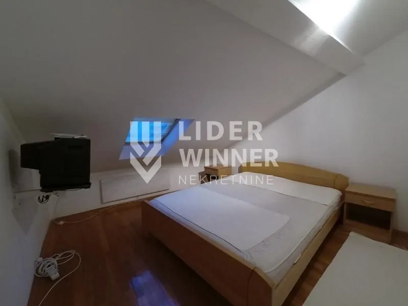 Prodaja, trosoban stan, 85m², Kalenić Pijaca, Vračar Sve Podlokacije