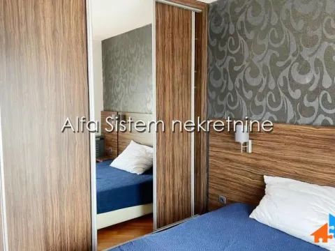 Izdavanje, četvorosoban stan, 118m², Vračar Hram, Vračar Sve Podlokacije - image 13