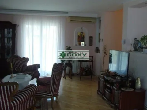 Sale, house, 650m², Altina, Beograd - image 9