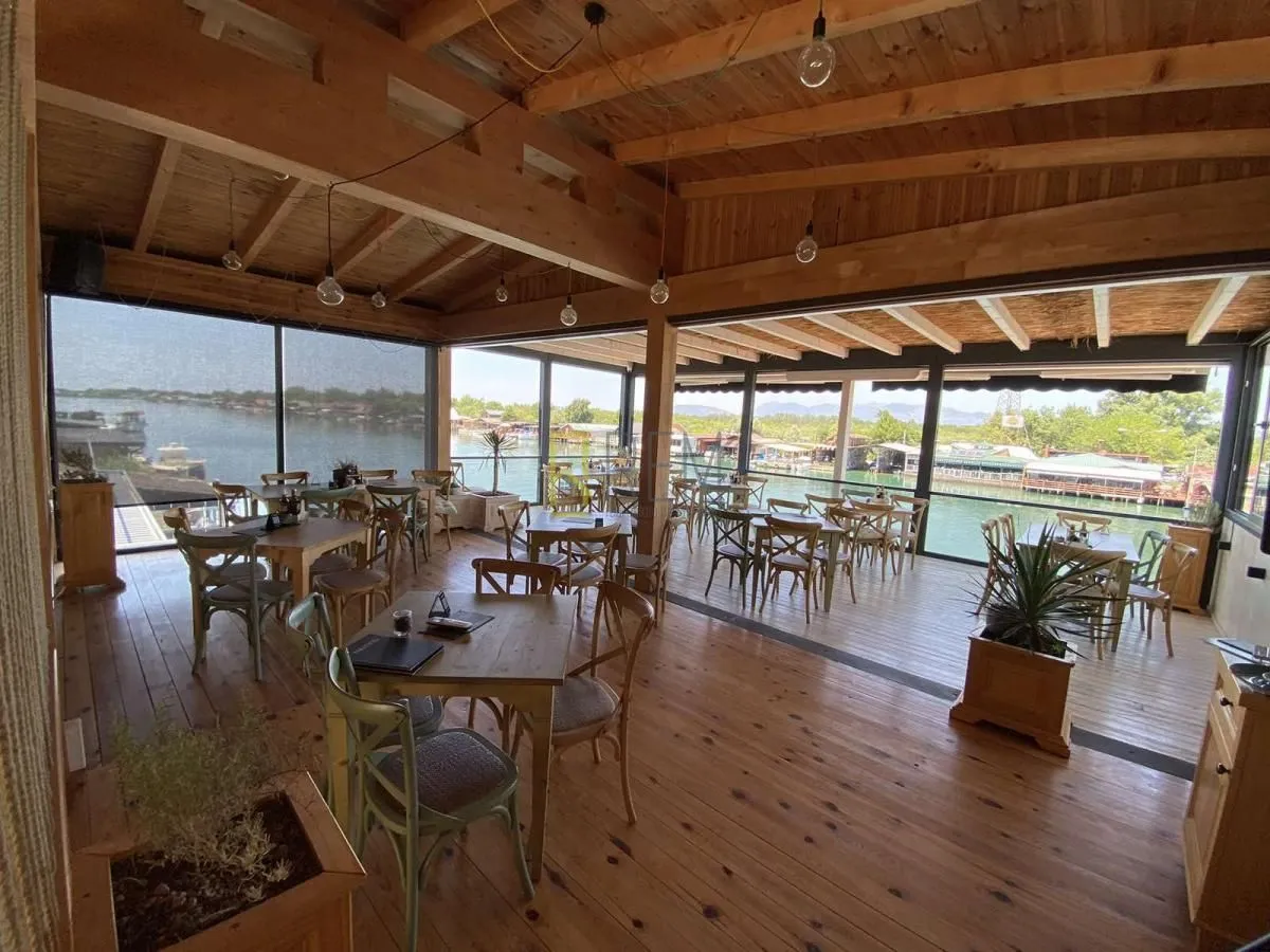 Prodaja, ugostiteljski objekat, 400m², Ulcinj, Crna Gora