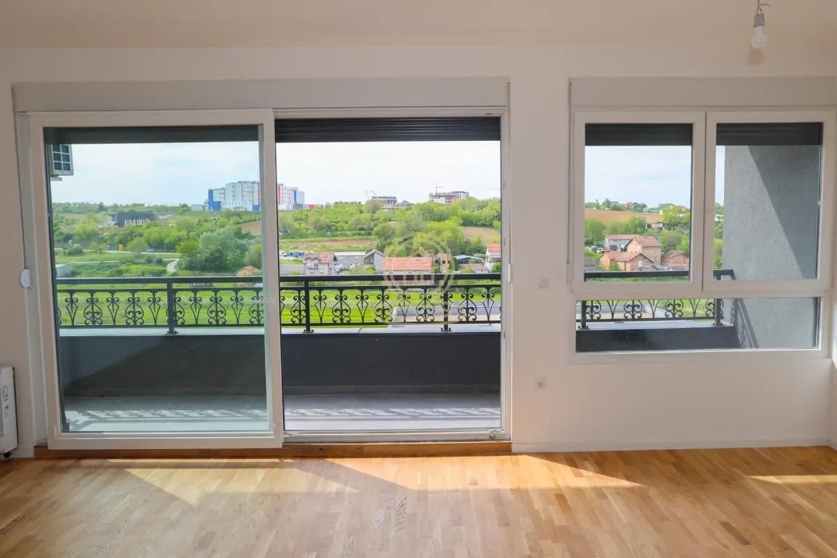 Prodaja, četvorosoban stan, 225m², Sremska Kamenica, Petrovaradin