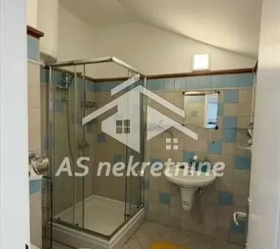 Izdavanje, stan, 210m², Čukarica, Beograd - image 23