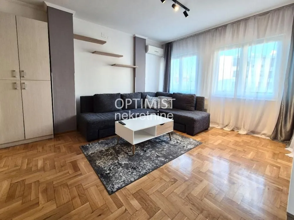 Rent, two bedroom apartment, 45m², Stari Grad, Beograd