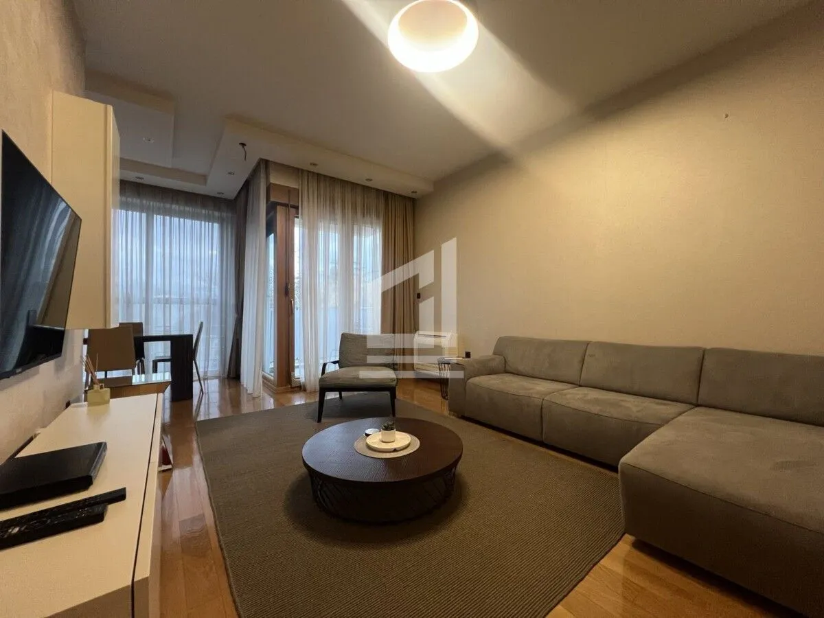 Izdavanje, dvosoban stan, 78m², Momišići, Podgorica