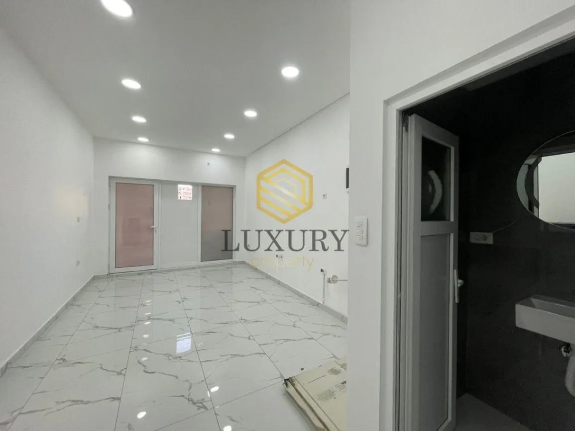 Rent, office space, 95m², Stari Aerodrom, Podgorica