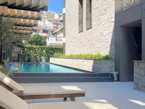 Prodaja, jednosoban stan, 106m², Centar, Budva