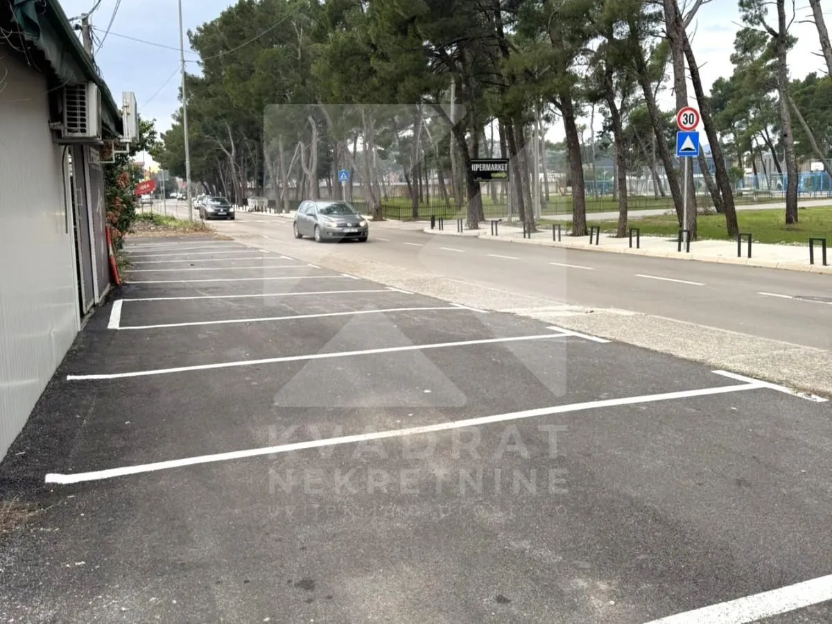 Izdavanje, poslovni prostor, 40m², Murtovina, Podgorica