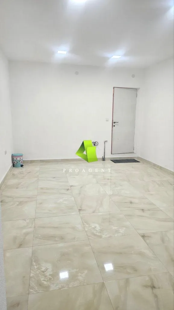 Rent, office space, 70m², Medijana, Niš