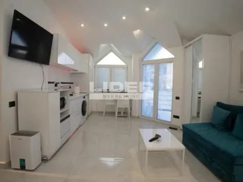 Izdavanje, dvosoban stan, 155m², Đeram Pijaca, Beograd - image 20