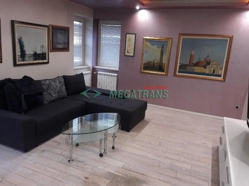 Prodaja, stan, 174m², Bulevar Oslobodjenja, Novi Sad Sve Podlokacije