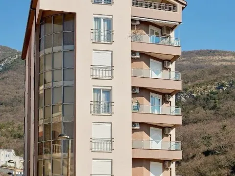 Sale, three bedroom apartment, 150m², Bečići, Budva - image 25