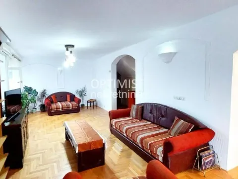 Prodaja, stan, 134m², Čukarica, Beograd - image 2