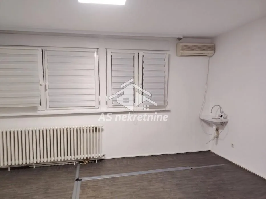 Rent, office space, 80m², Palilula Sve Podlokacije, Beograd