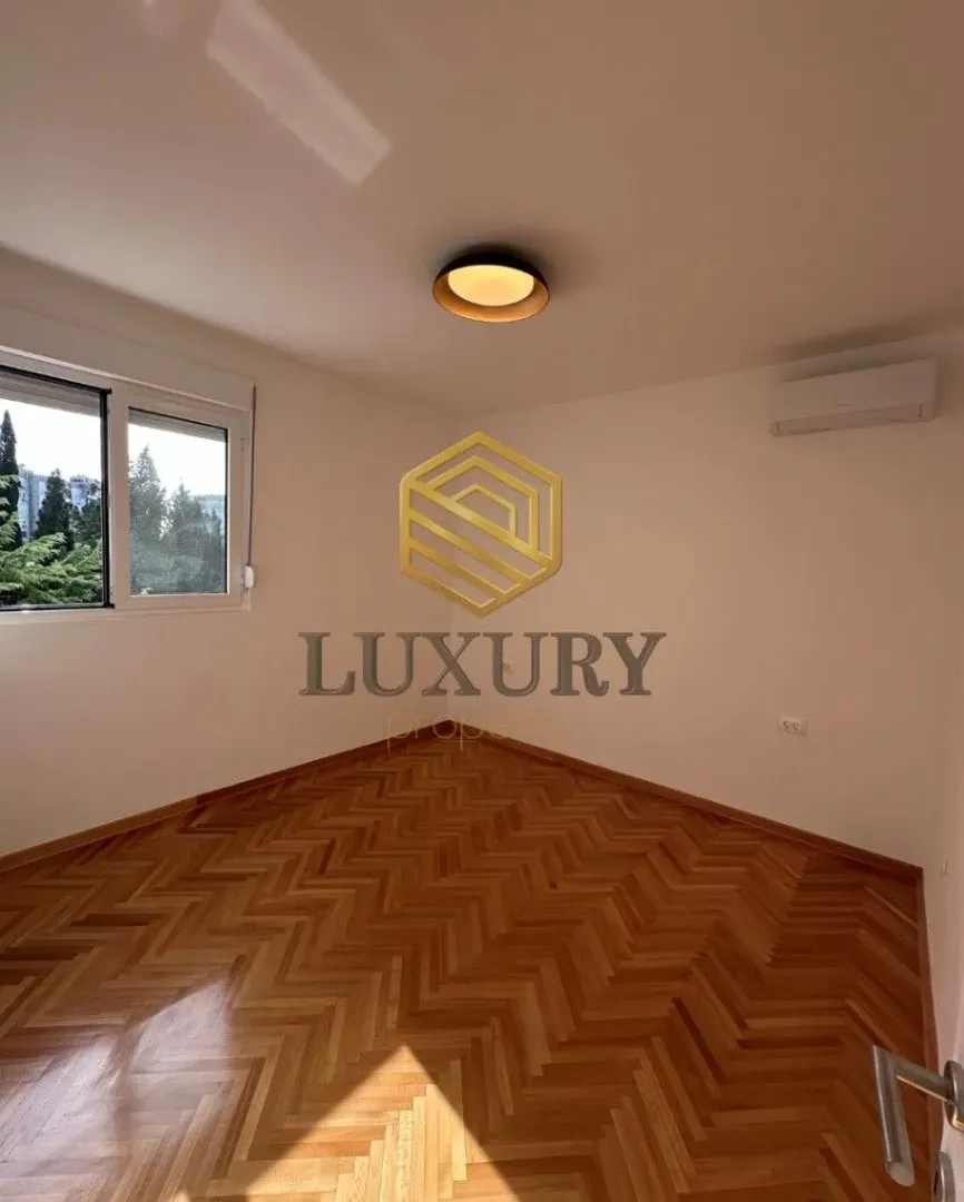 Rent, office space, 76m², Gintaš, Podgorica