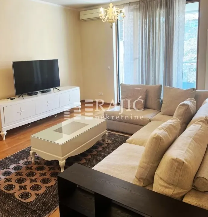 Rent, three bedroom apartment, 100m², Stari Grad, Beograd