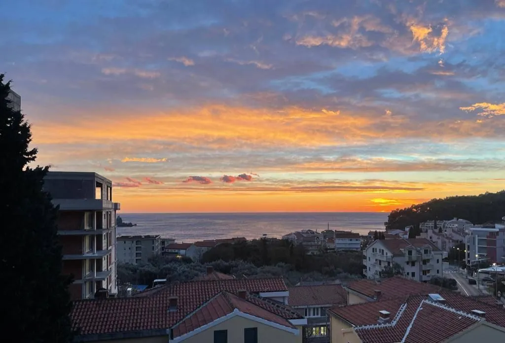 Prodaja, trosoban stan, 152m², Petrovac, Budva