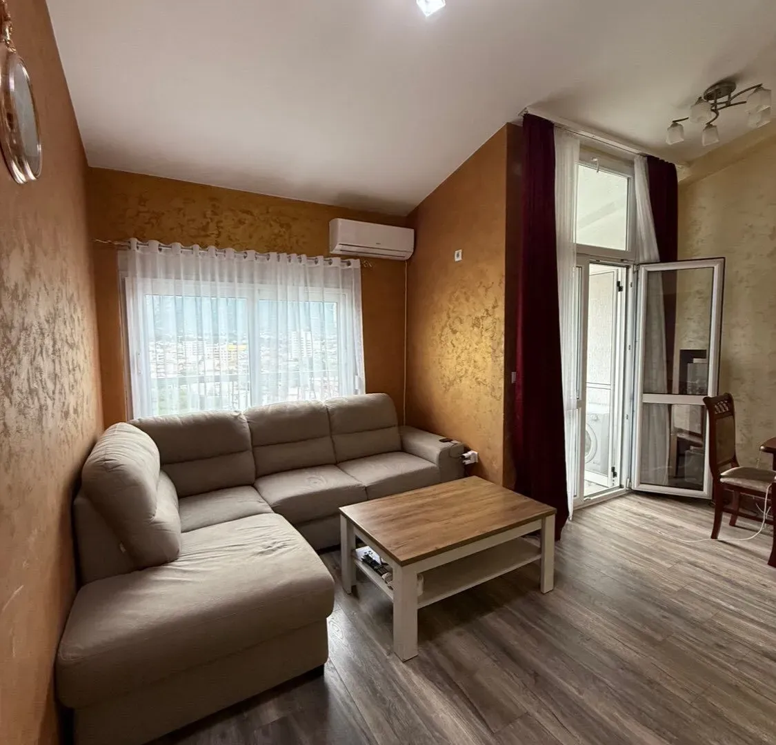Rent, two bedroom apartment, 65m², Centar, Bar