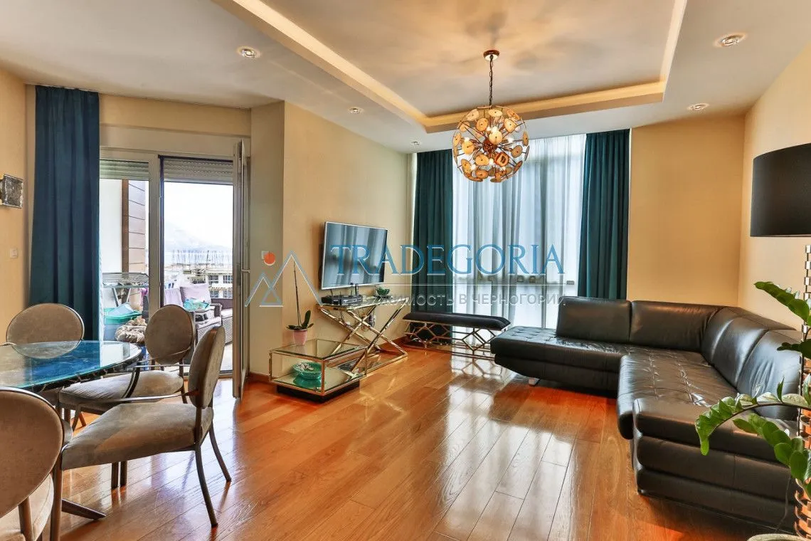 Prodaja, dvosoban stan, 72m², Budva, Crna Gora